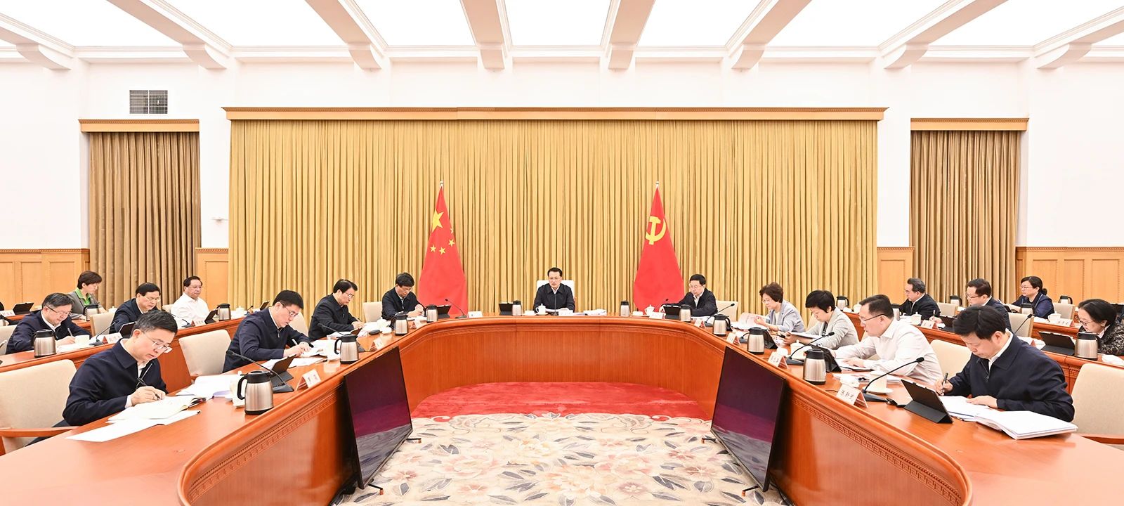 &#112;&#103;&#30005;&#23376;&#27169;&#25311;&#22120;&#40;&#35797;&#29609;&#28216;&#25103;&#41;&#23448;&#26041;&#32593;&#31449;
